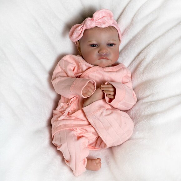 Lifelike Reborn Baby Dolls Newborn Girl Doll Vinyl Silicone Doll Soft Cloth Body - Picture 6 of 6